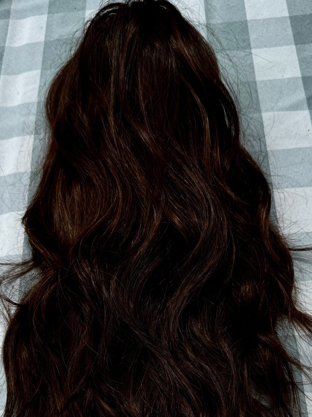 Beautiful brown color wig. Never used. Easy fit and fun .